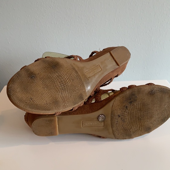 Crown Vintage Back Zip Sandals - Picture 4 of 7